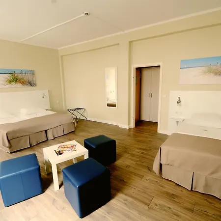 Am Kieler Schloss By Premiere Classe 2* 基尔