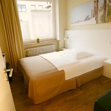 Отель Am Kieler Schloss By Premiere Classe 2*