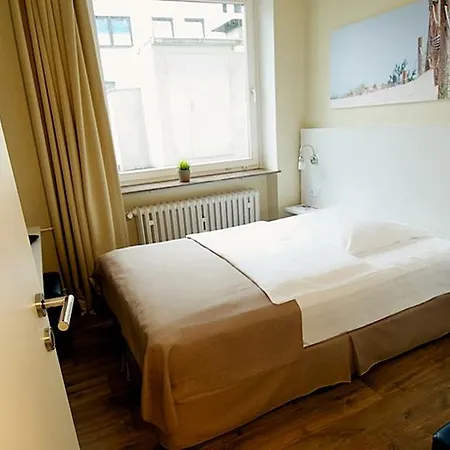 Am Kieler Schloss By Premiere Classe Hotel 2*