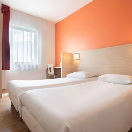 Hotel Am Kieler Schloss By Premiere Classe Kiel