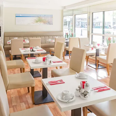 Am Kieler Schloss By Premiere Classe 2* Киль