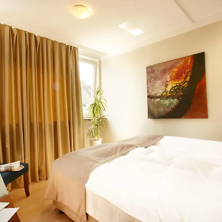 Am Kieler Schloss By Premiere Classe 2* Киль