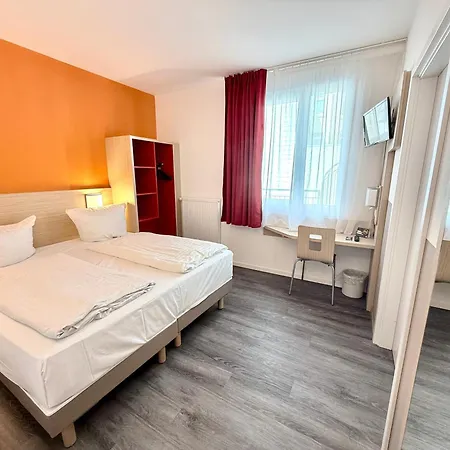 Am Kieler Schloss By Premiere Classe 2* Κίελο