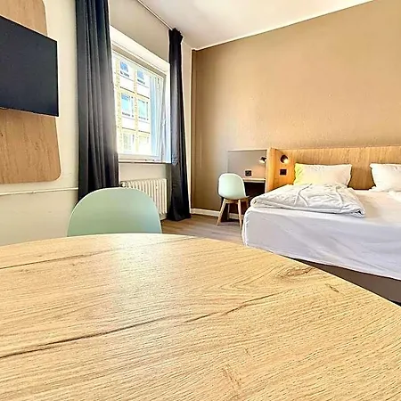 מלון Am Kieler Schloss By Premiere Classe 2*