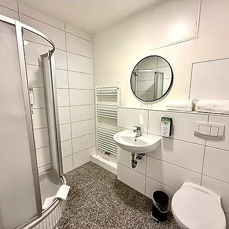 מלון Am Kieler Schloss By Premiere Classe 2*