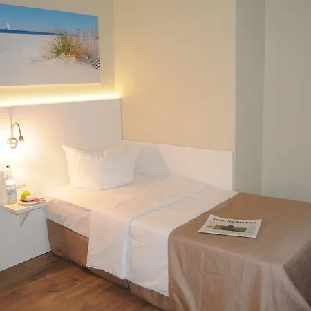 Am Kieler Schloss By Premiere Classe 2*