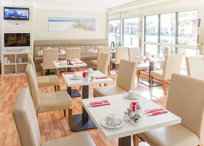 Am Kieler Schloss By Premiere Classe 2* Kiel