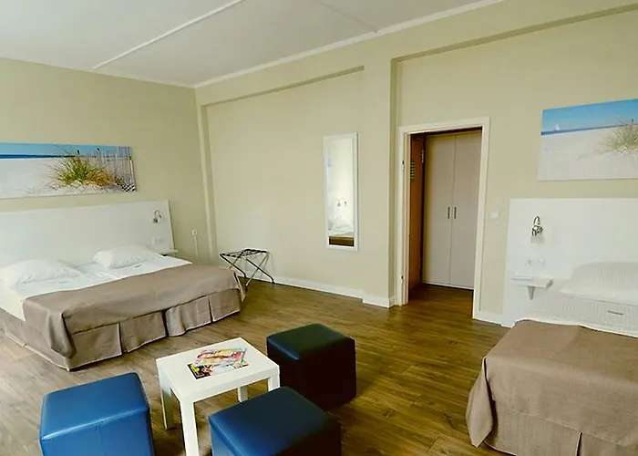 Am Kieler Schloss By Premiere Classe 2* Kiel