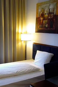 Am Kieler Schloss By Premiere Classe 2*